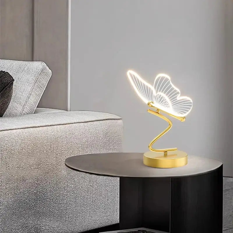 Luminária de Mesa LED Nórdica com Design de Borboleta para Decoração de Interiores LLartylife